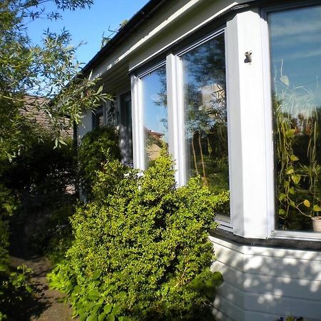 Villa Med Blommande Traedgard, Centralt Båstad Exterior foto
